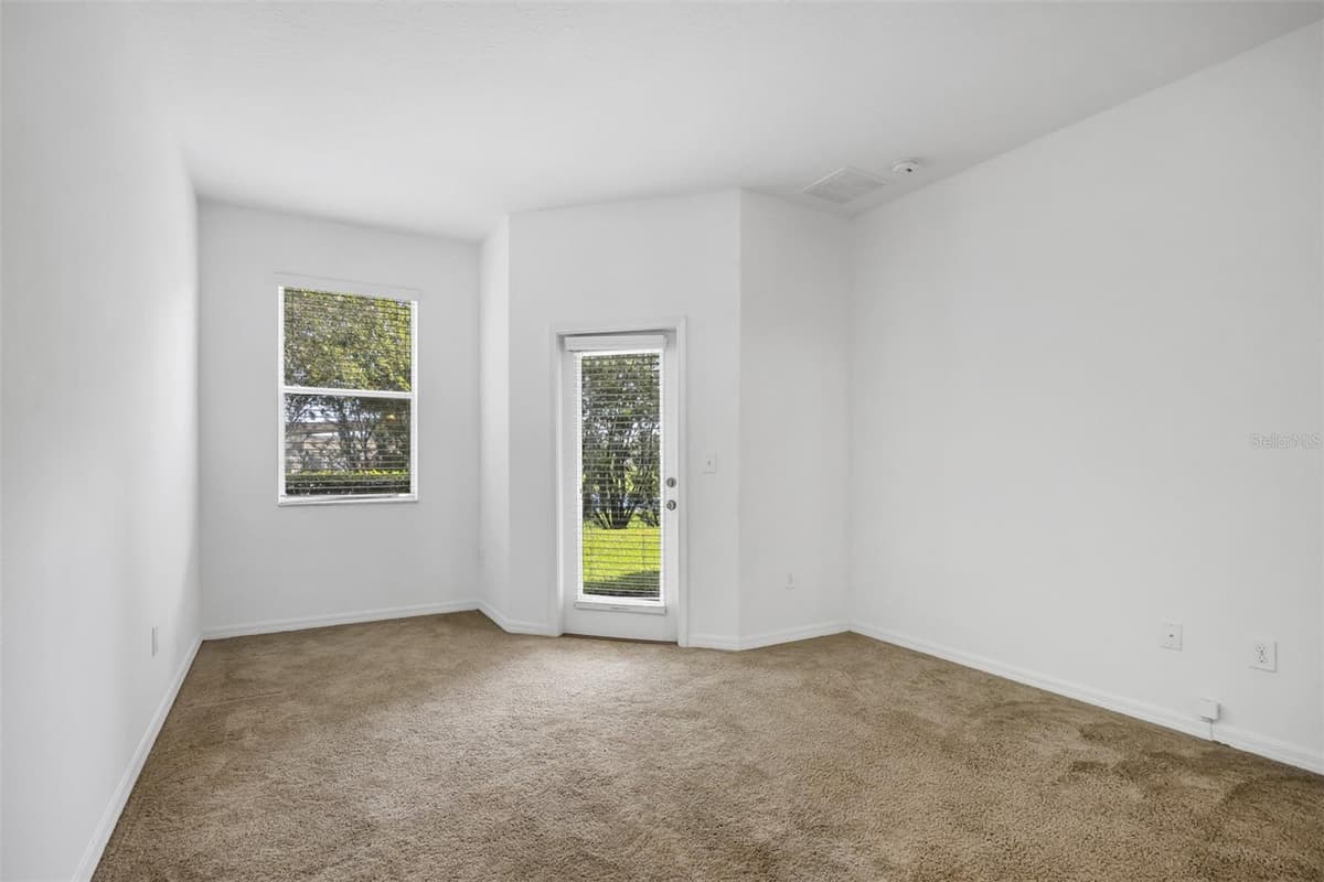 3610 RODRICK CIRCLE — photo 12 of 38