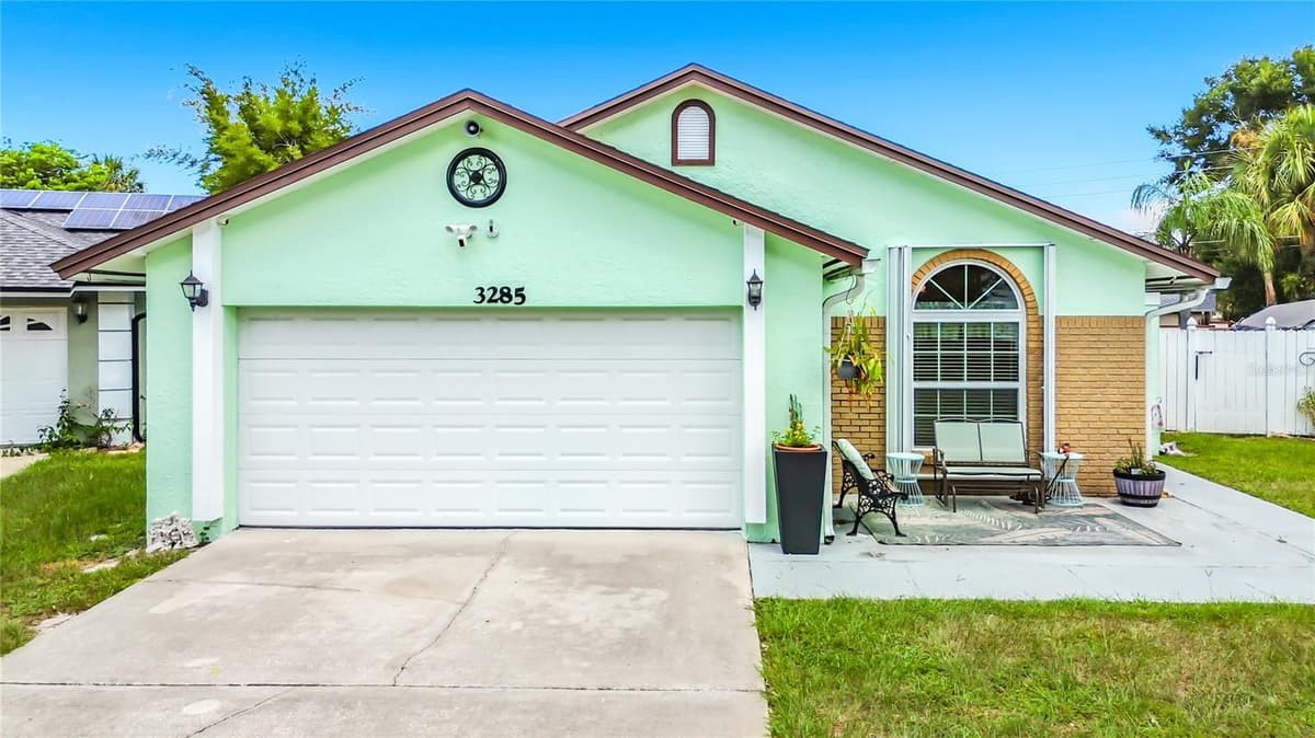 3285 SMOKE SIGNAL CIRCLE — photo 1 of 56