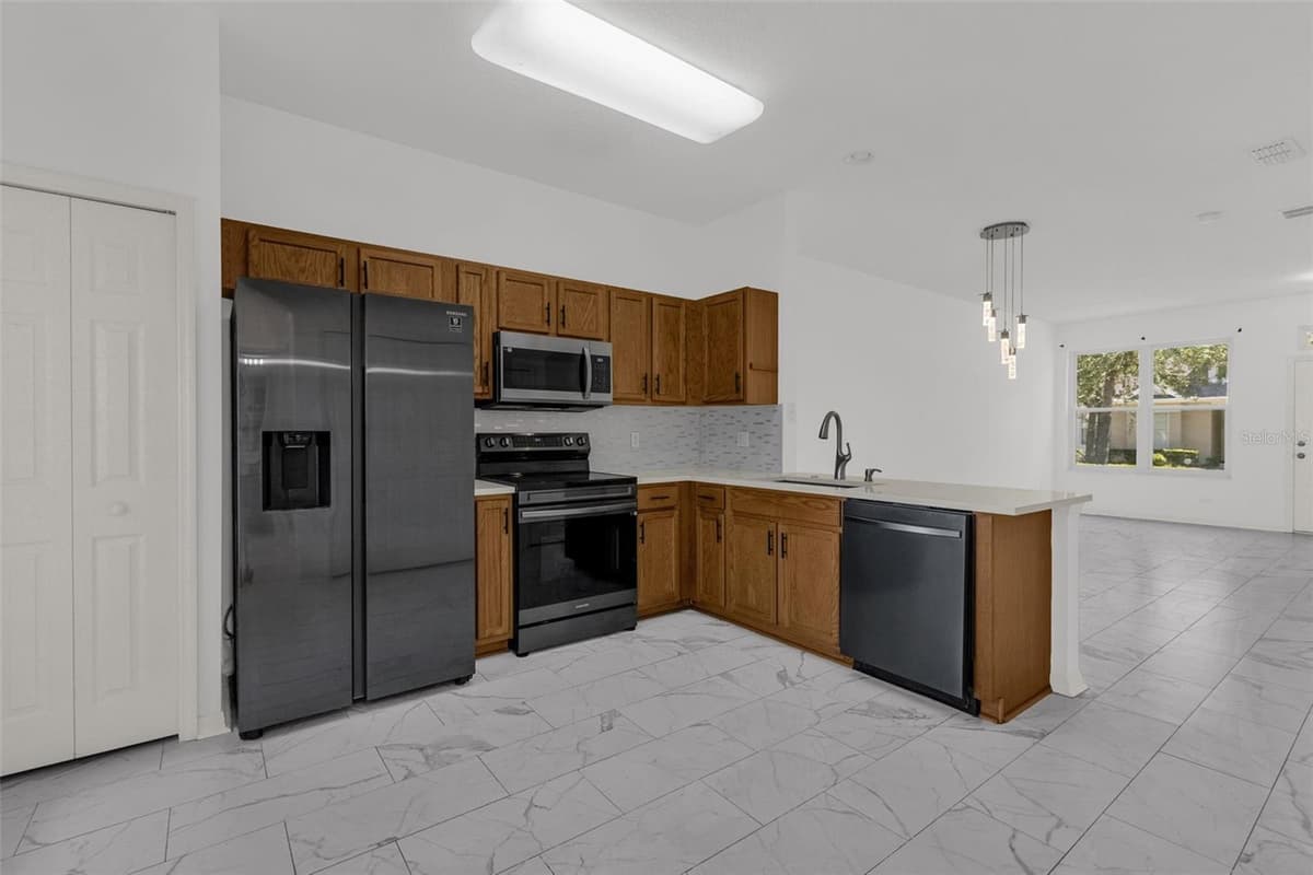 14057 WILD MAJESTIC STREET — photo 16 of 32