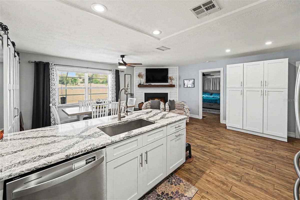 3369 HUNT CLUB DRIVE — photo 10 of 31