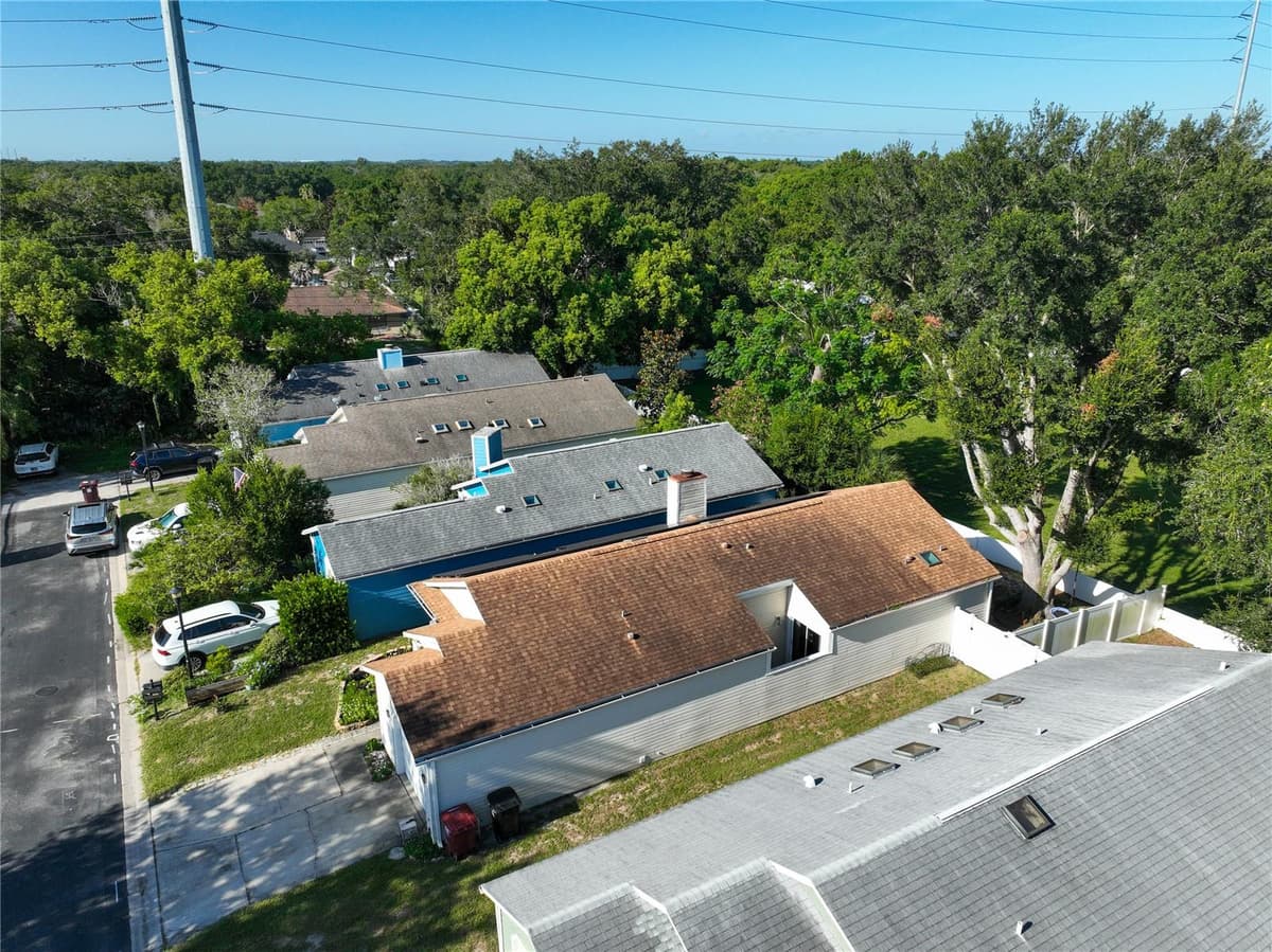 2226 FAXTON COURT — photo 4 of 40