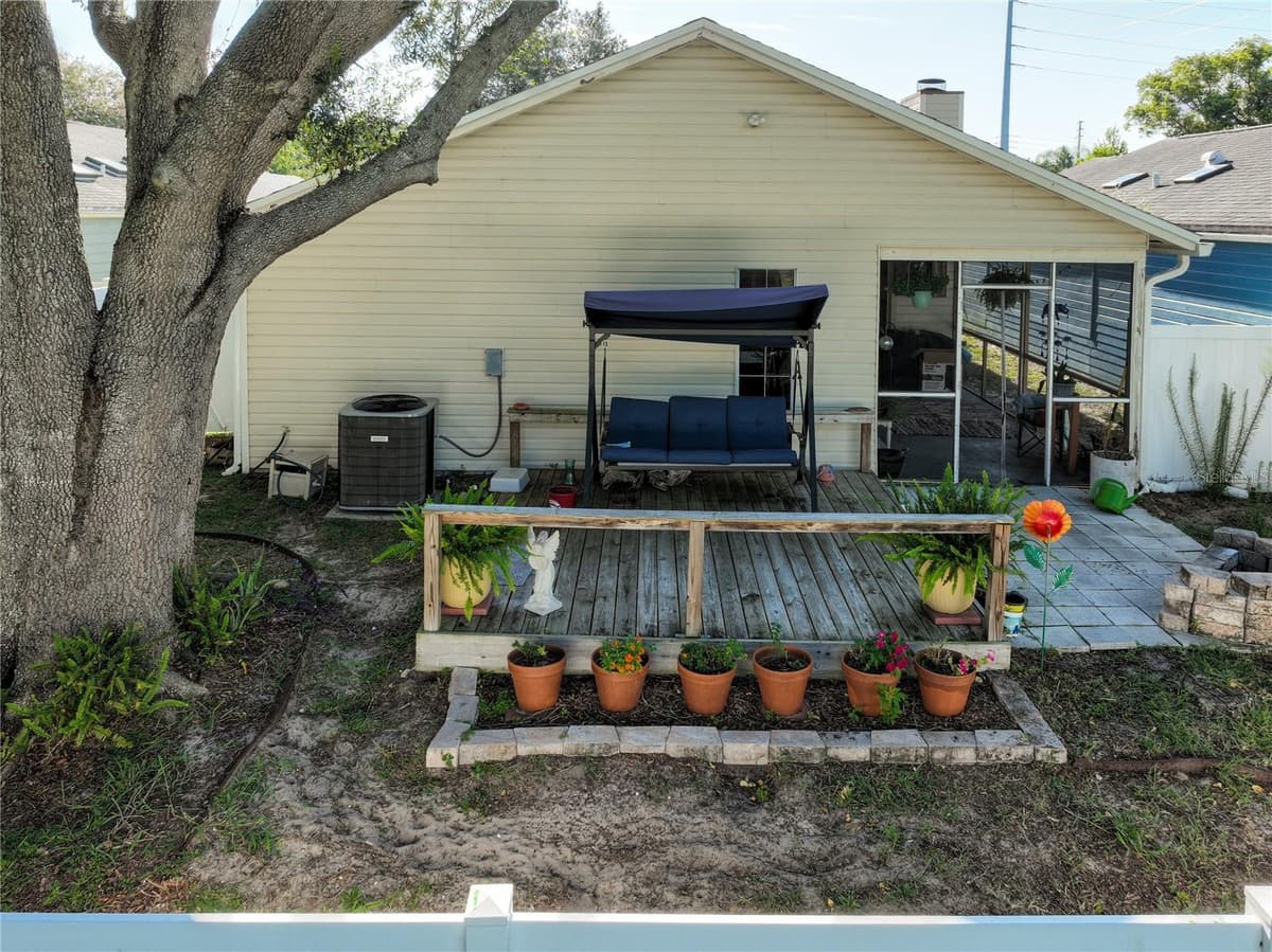 2226 FAXTON COURT — photo 33 of 40