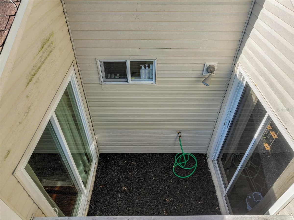2226 FAXTON COURT — photo 34 of 40