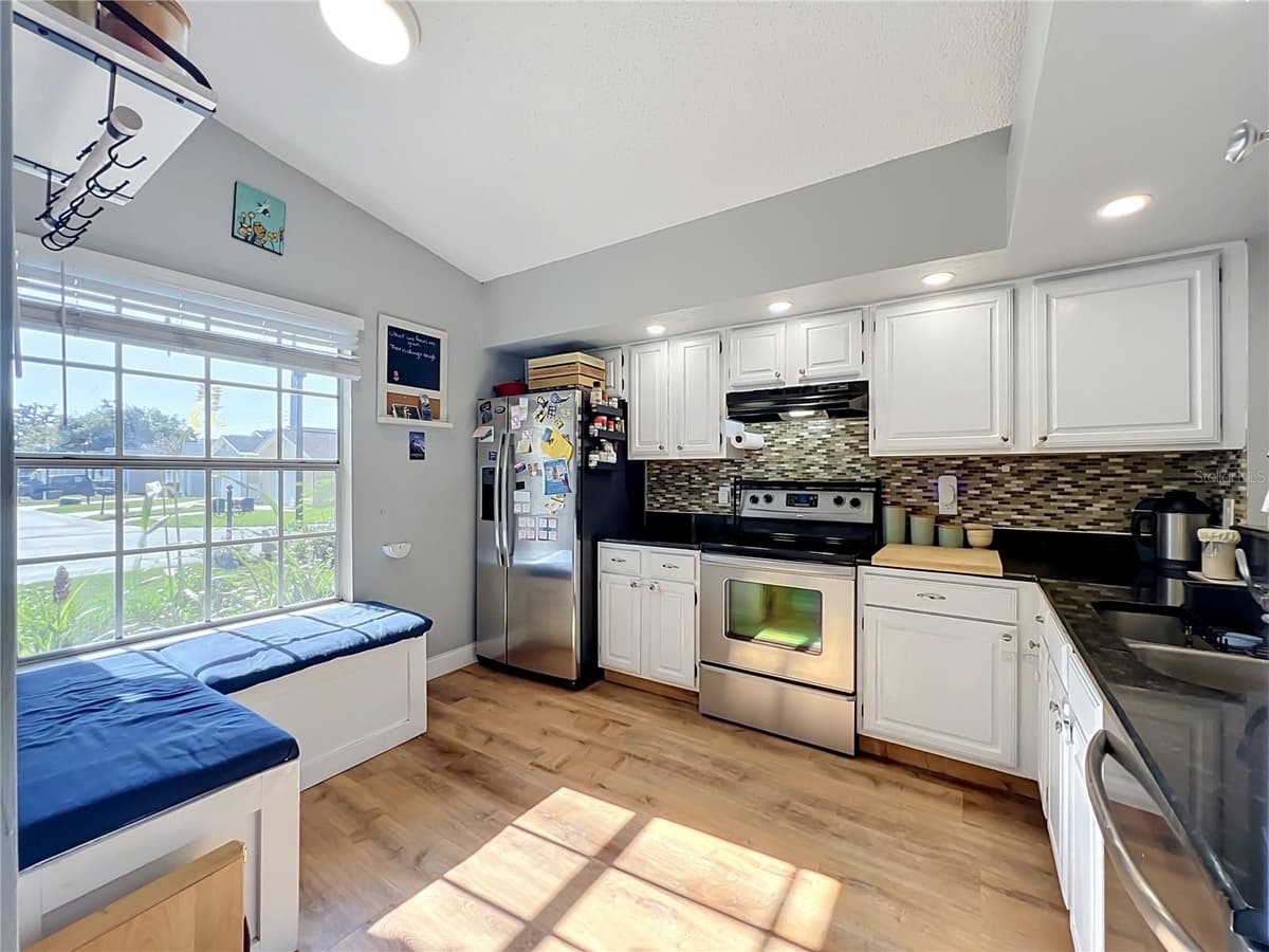 2226 FAXTON COURT — photo 6 of 40