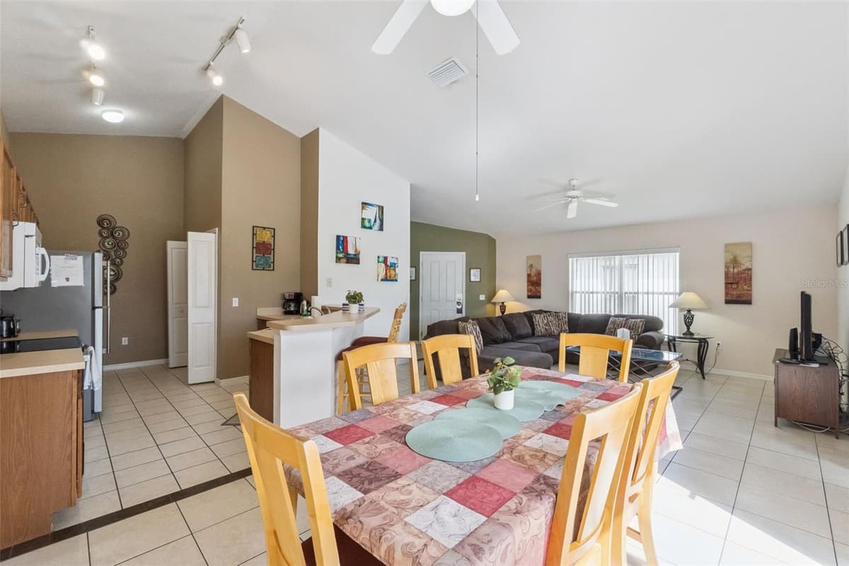 621 RESERVE DRIVE — photo 6 of 39