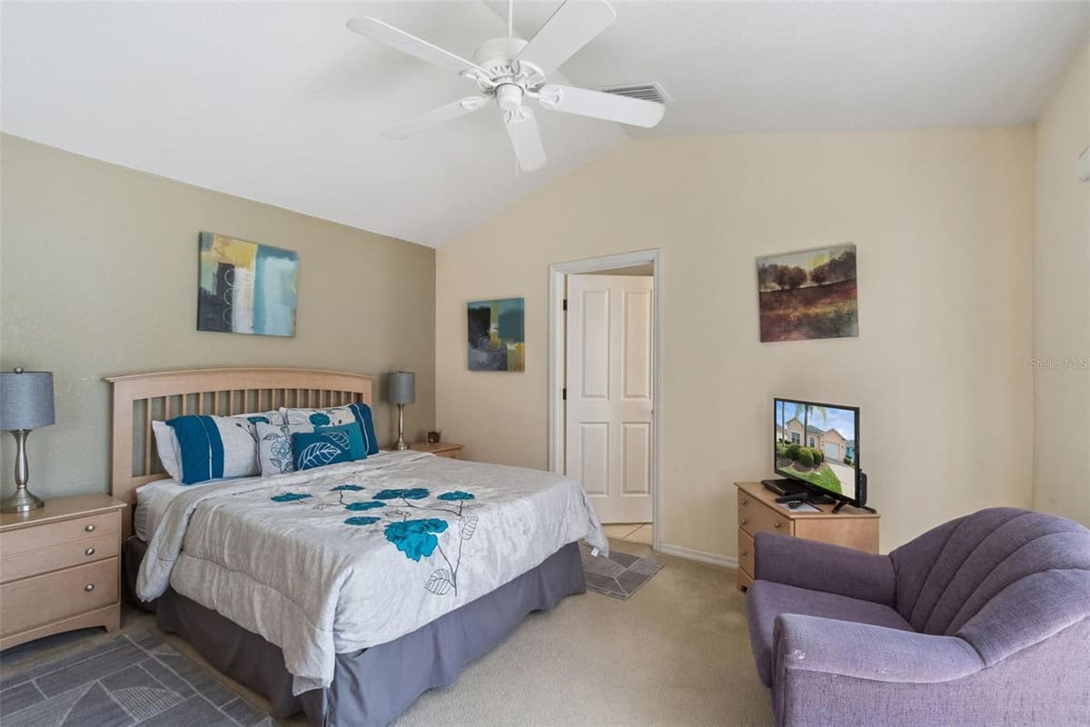 621 RESERVE DRIVE — photo 12 of 39