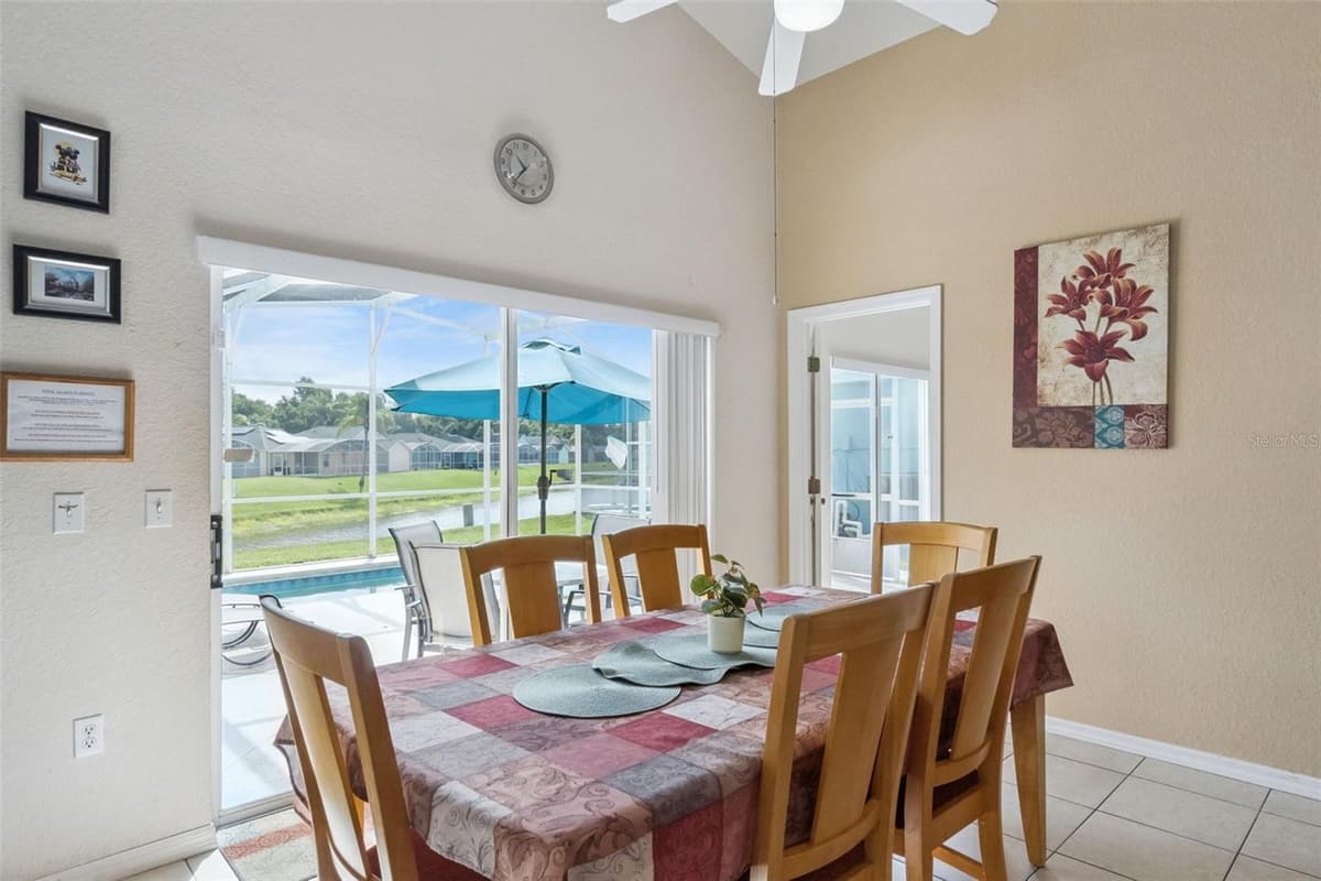 621 RESERVE DRIVE — photo 7 of 39