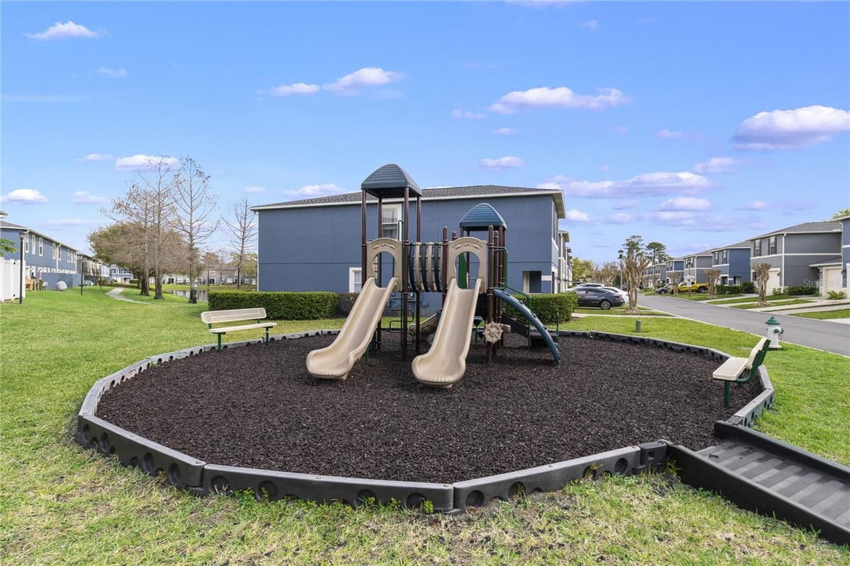 12905 LEXINGTON SUMMIT STREET — photo 25 of 31