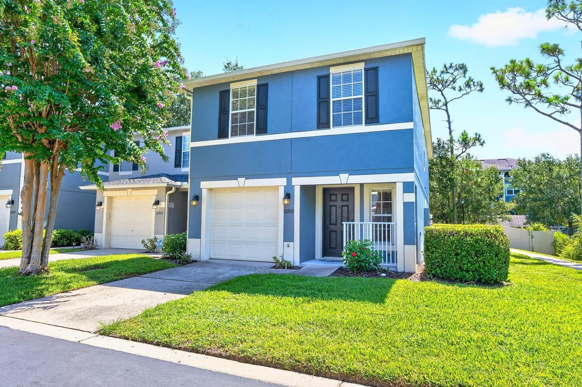 12905 LEXINGTON SUMMIT STREET — photo 1 of 31