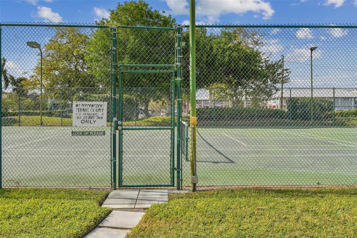 1125 PINELLAS BAYWAY — photo 48 of 55