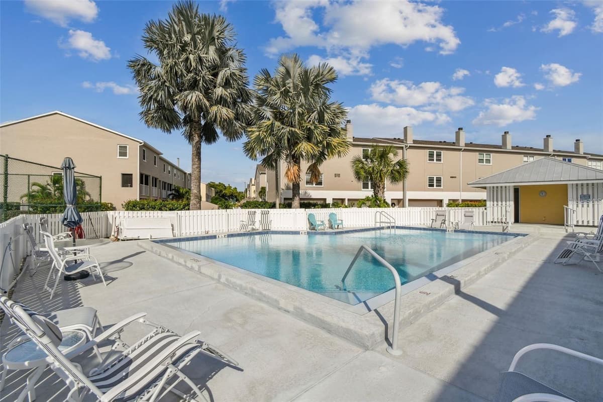 1125 PINELLAS BAYWAY — photo 46 of 55