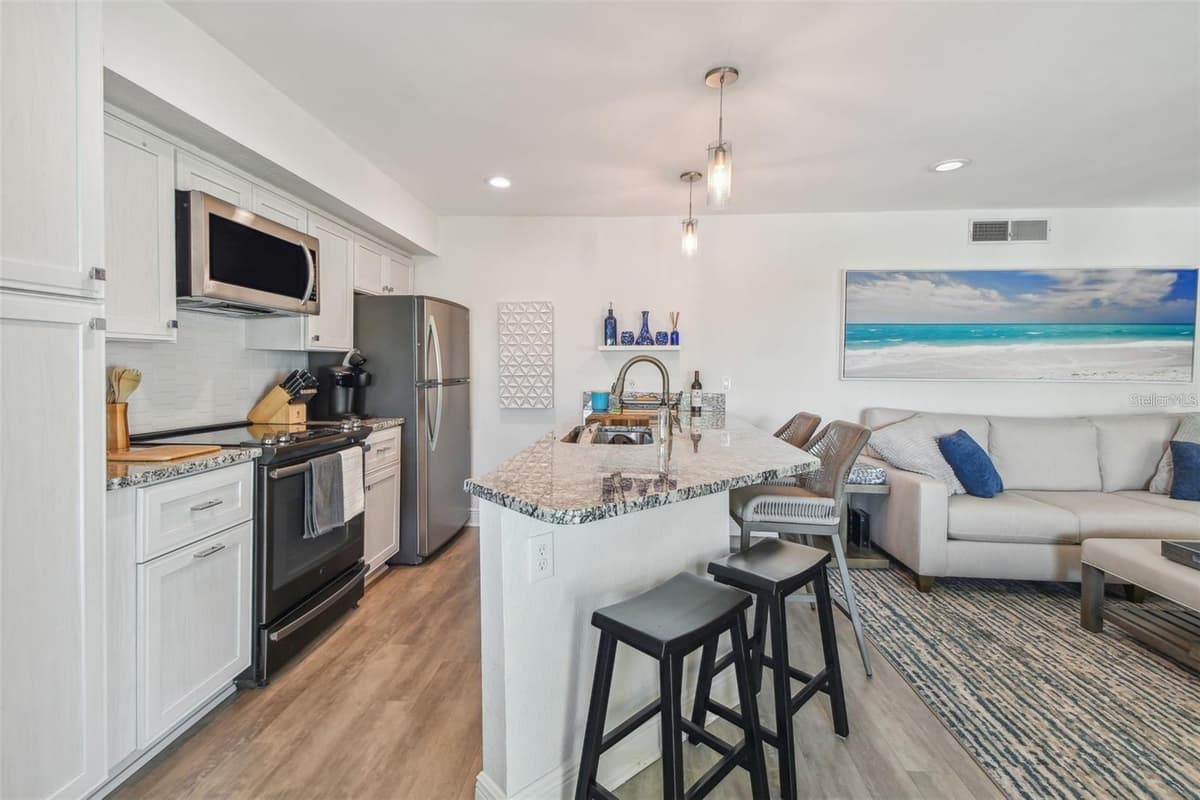 1125 PINELLAS BAYWAY — photo 17 of 55