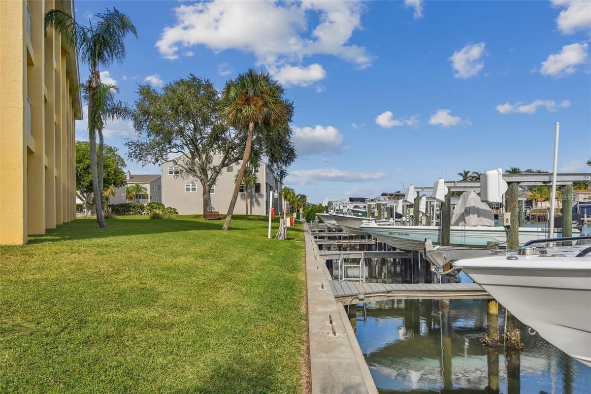 1125 PINELLAS BAYWAY — photo 44 of 55