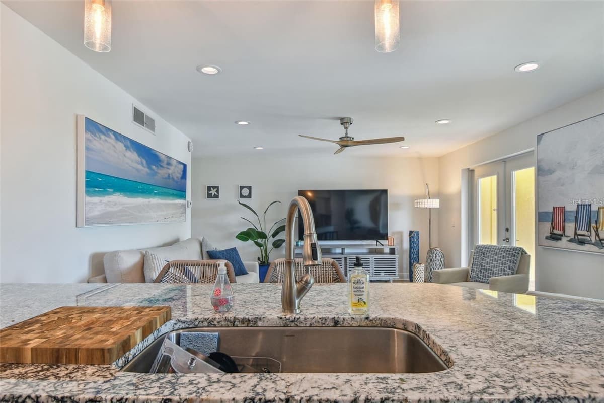 1125 PINELLAS BAYWAY — photo 18 of 55