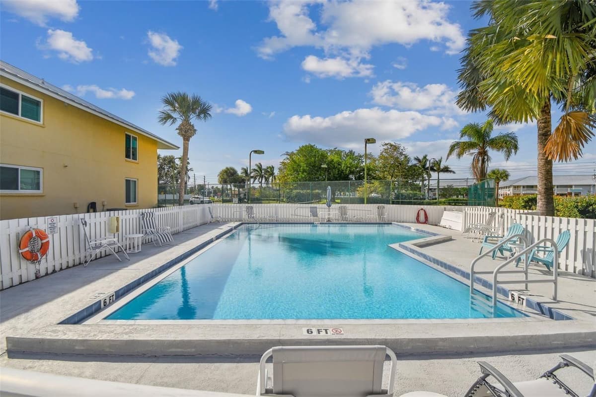 1125 PINELLAS BAYWAY — photo 42 of 55