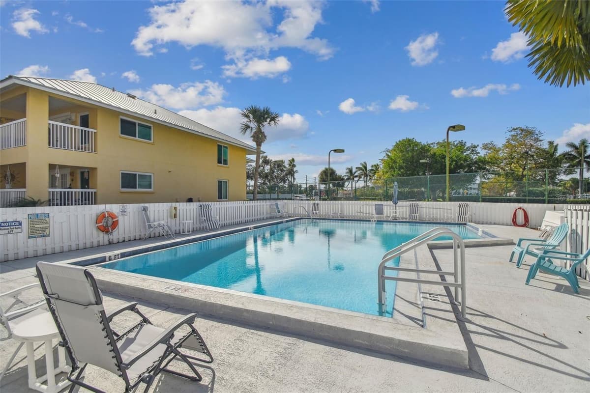 1125 PINELLAS BAYWAY — photo 51 of 55