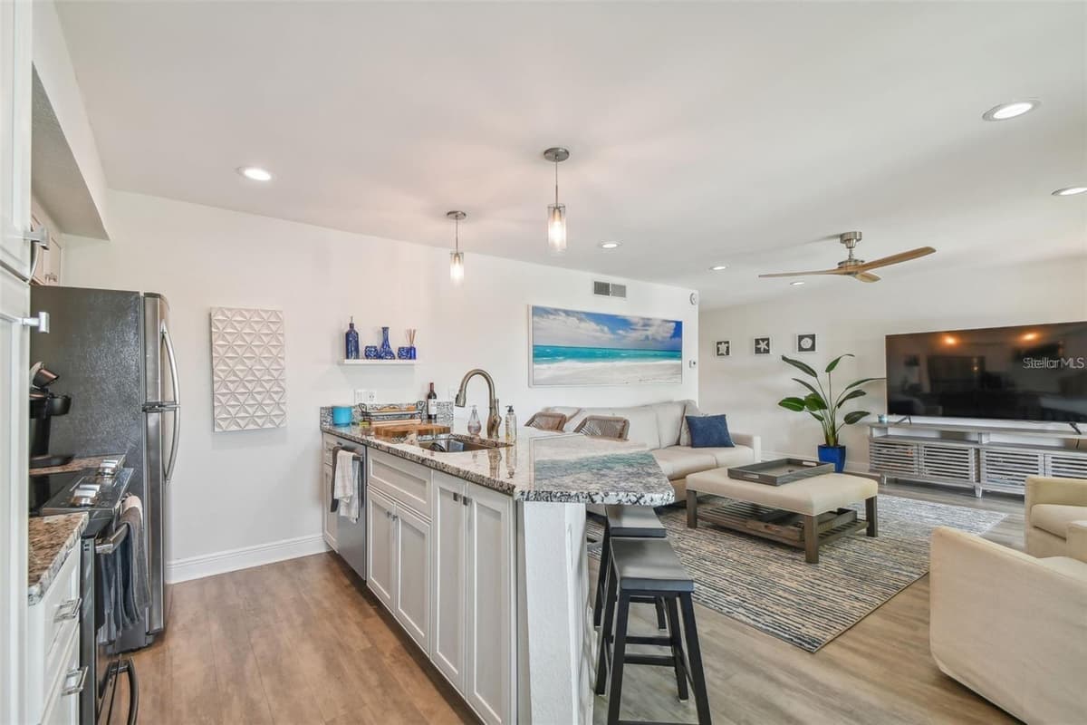 1125 PINELLAS BAYWAY — photo 14 of 55