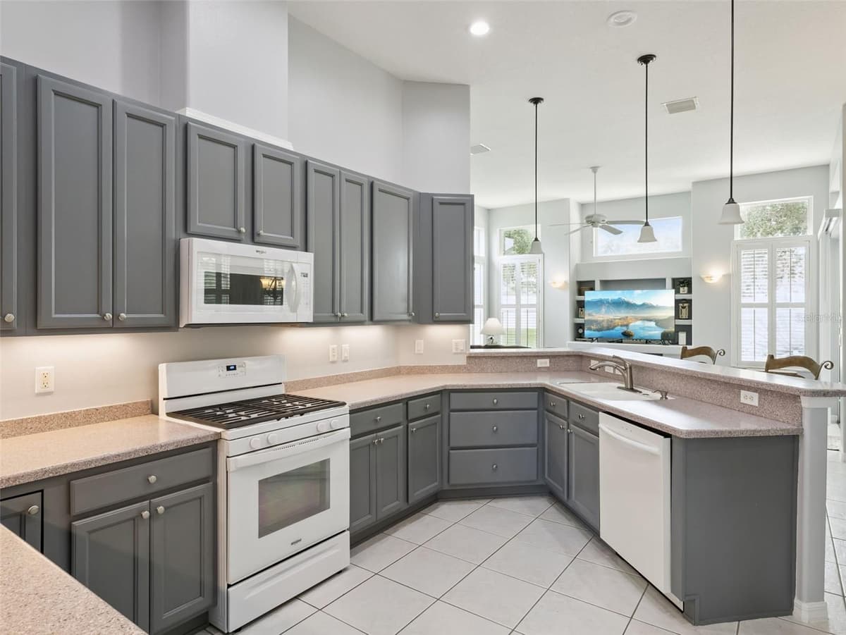21115 ROYAL ST GEORGES LANE — photo 13 of 64