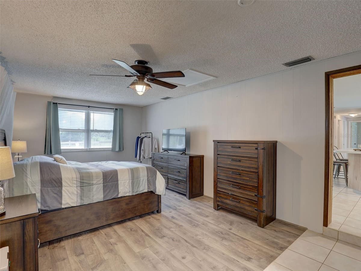 13102 GIBSON LANE — photo 19 of 41