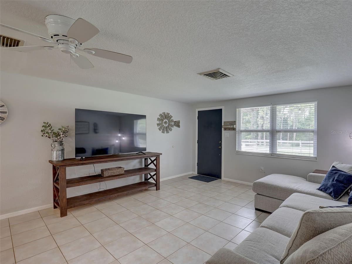 13102 GIBSON LANE — photo 10 of 41