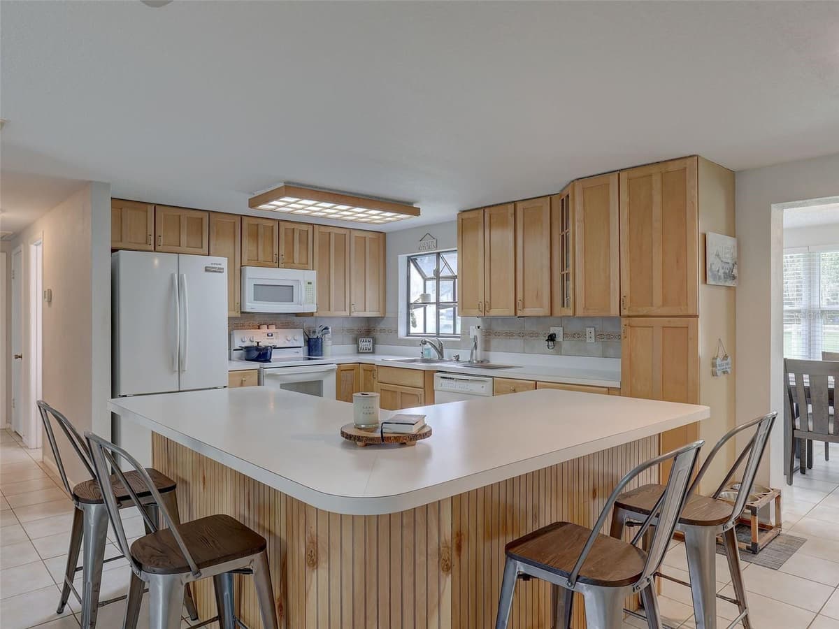 13102 GIBSON LANE — photo 12 of 41