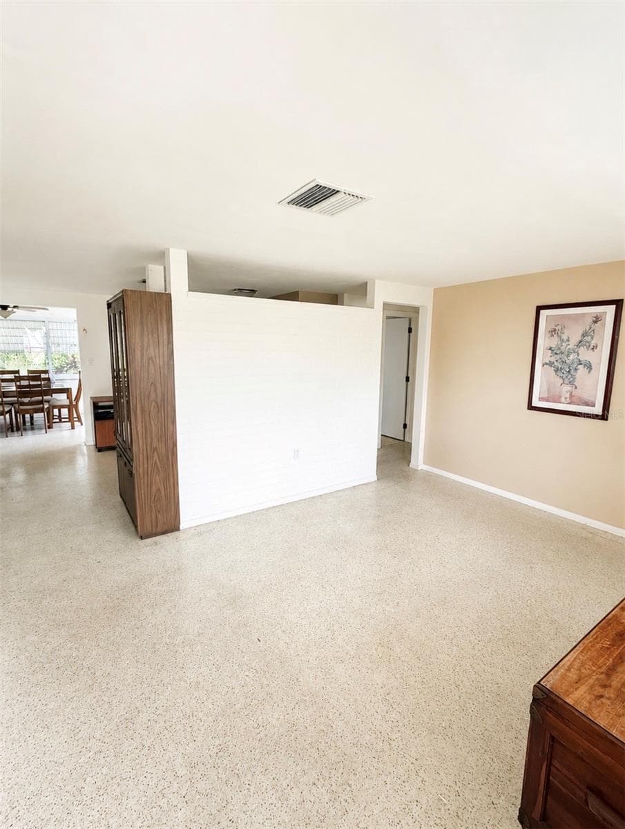 3701 HENDRIX STREET — photo 4 of 14