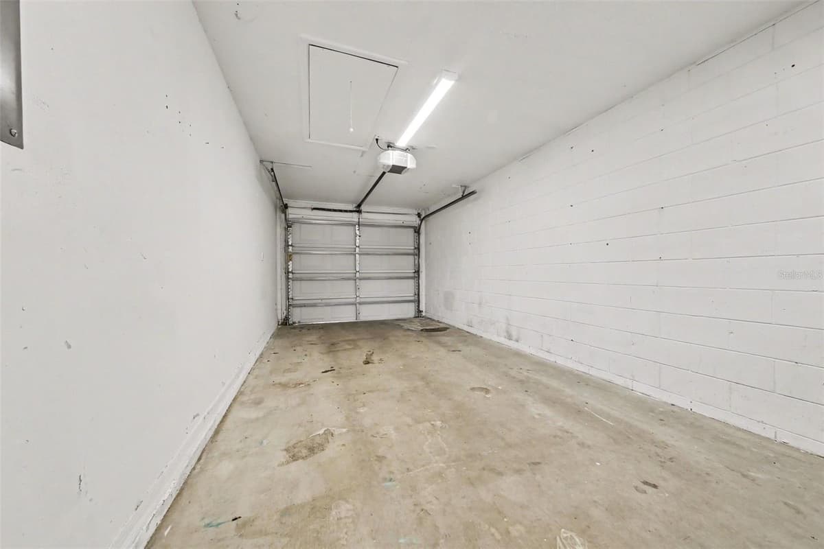 450 PARK GLEN DRIVE — photo 13 of 15
