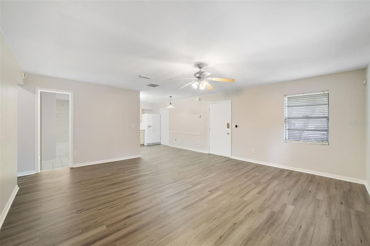 5444 PEACO PLACE — photo 4 of 17