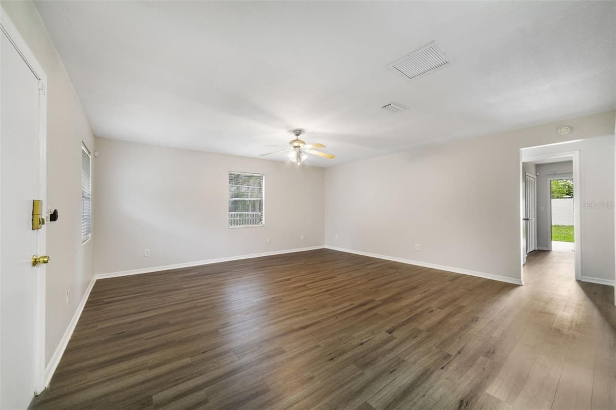 5444 PEACO PLACE — photo 3 of 17