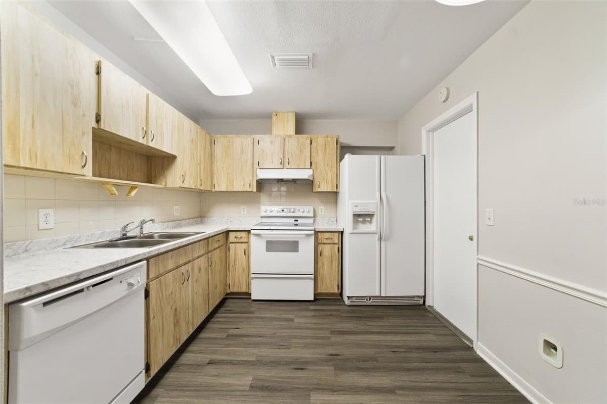 5444 PEACO PLACE — photo 6 of 17