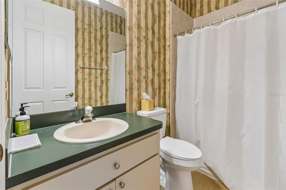 12442 FOREST HIGHLANDS DRIVE — photo 15 of 64