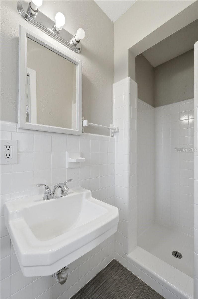 813 ELLERBE WAY — photo 32 of 47