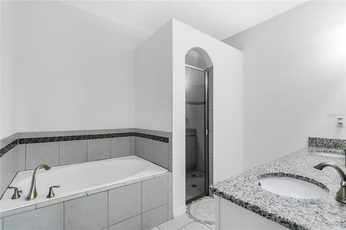12514 BALLENTRAE FOREST DRIVE — photo 23 of 37