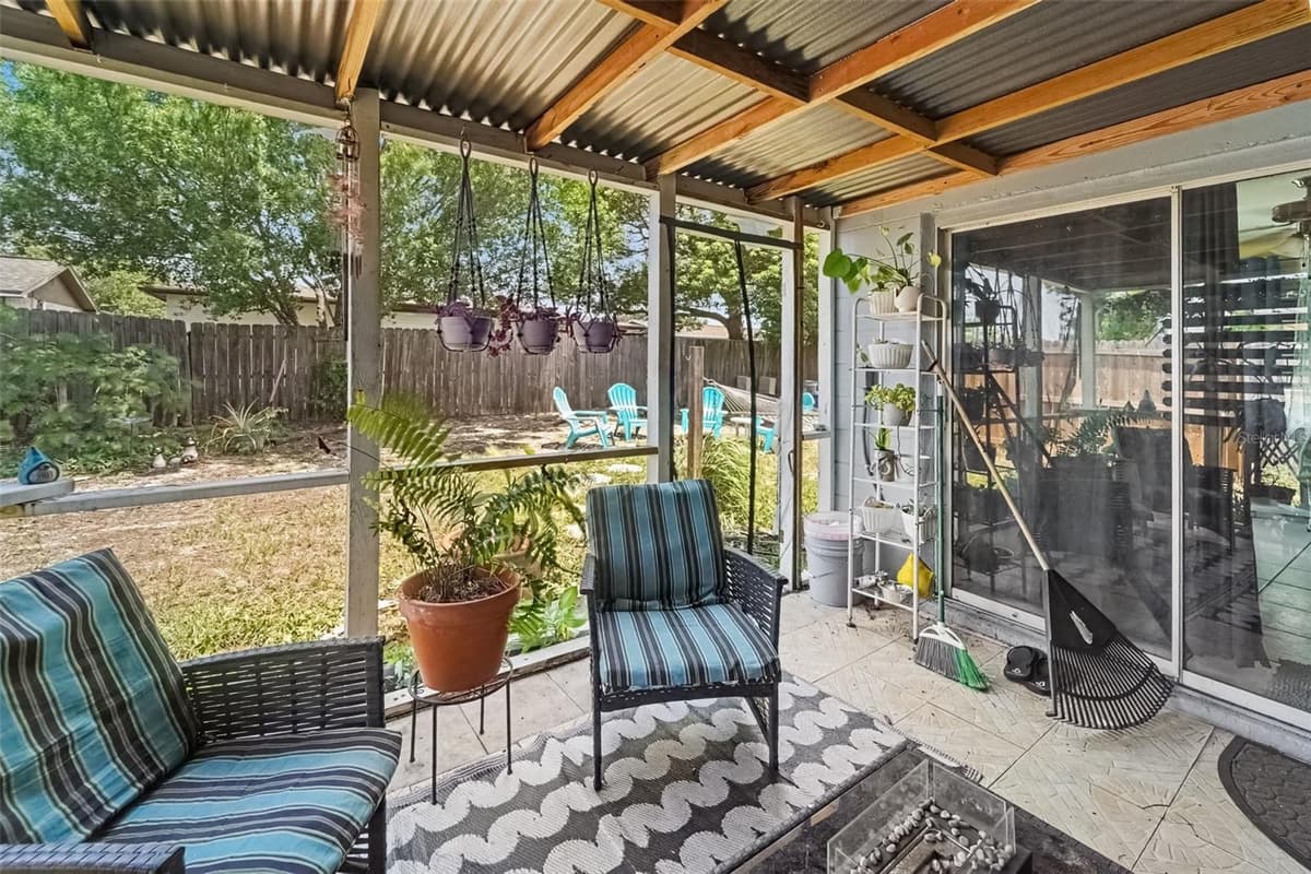 8143 HIXTON DRIVE — photo 19 of 22