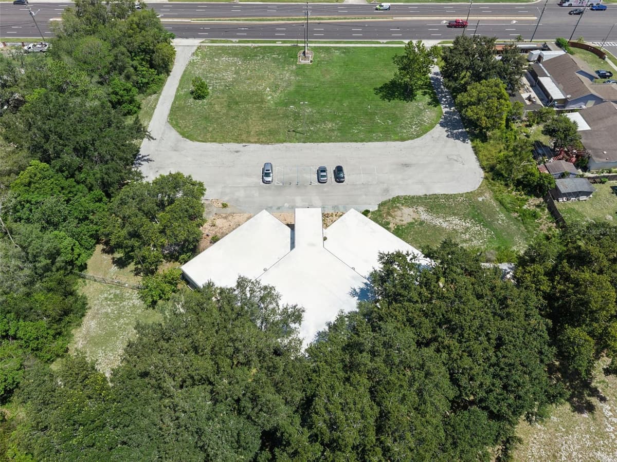 9300 UNIVERSITY BOULEVARD — photo 32 of 32