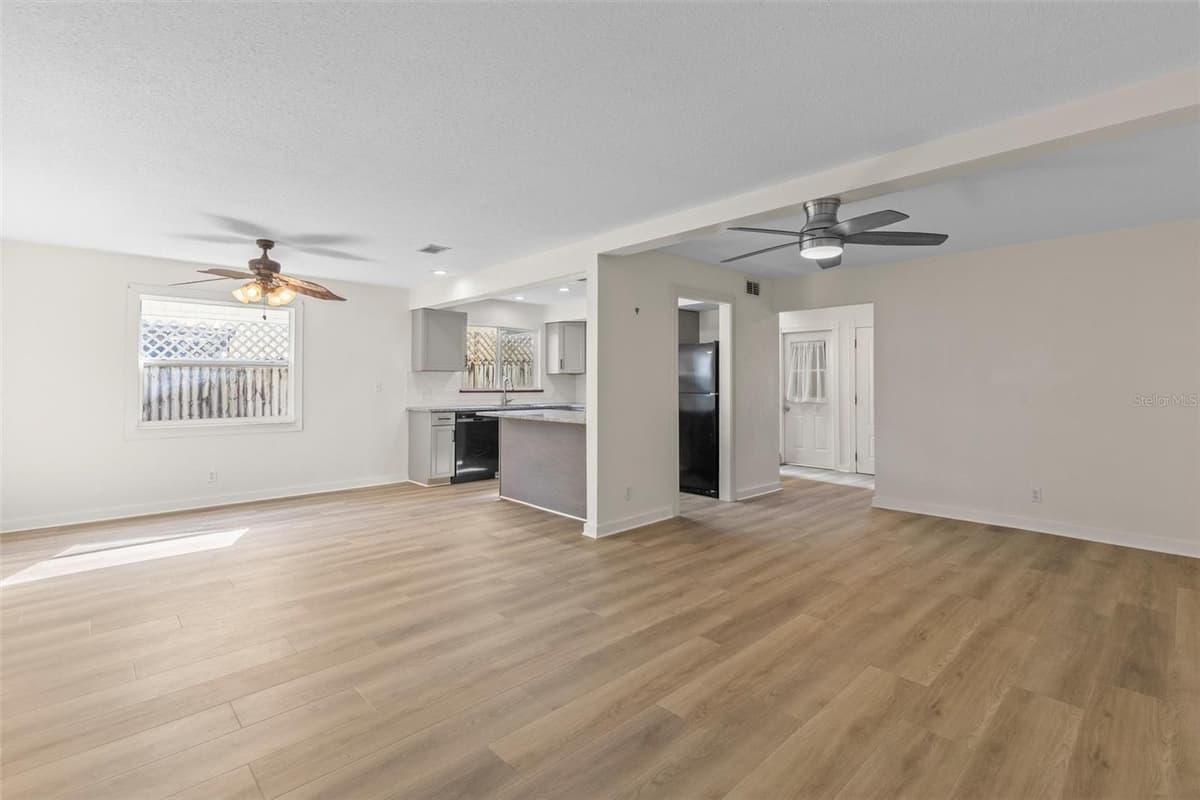 108 NORTHBROOK LANE — photo 7 of 49