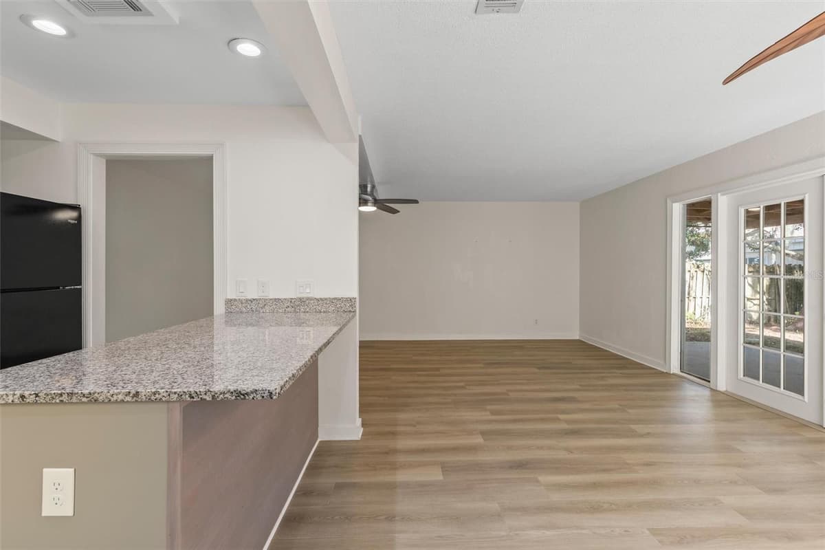 108 NORTHBROOK LANE — photo 17 of 49