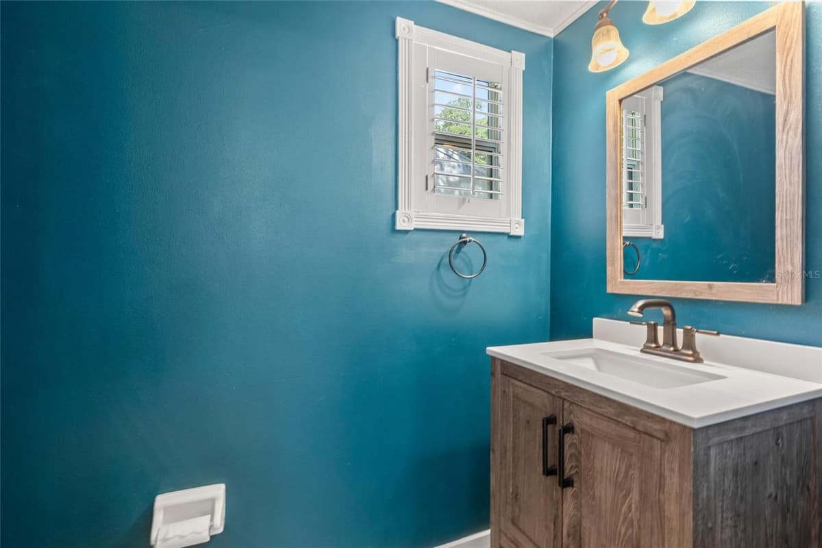 108 NORTHBROOK LANE — photo 5 of 49