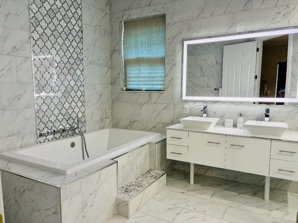 3390 WOODBERRY COURT — photo 38 of 45