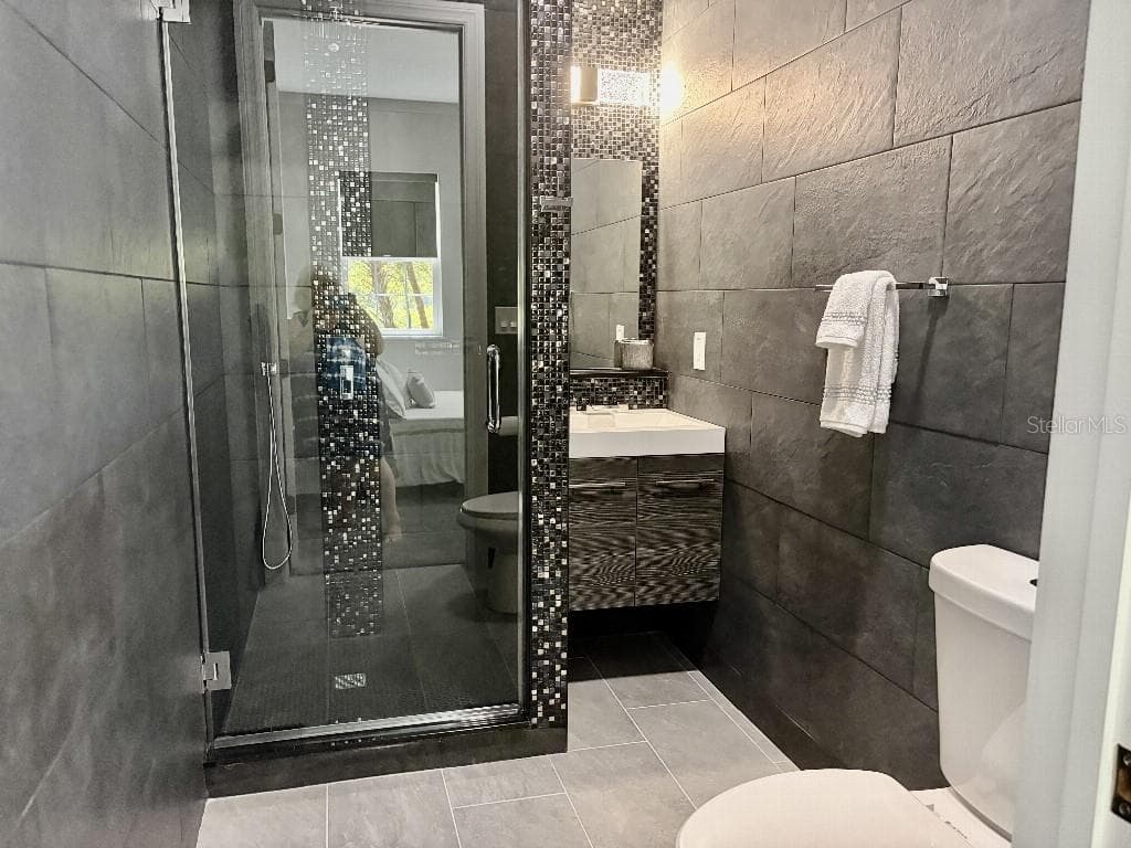 3390 WOODBERRY COURT — photo 43 of 45