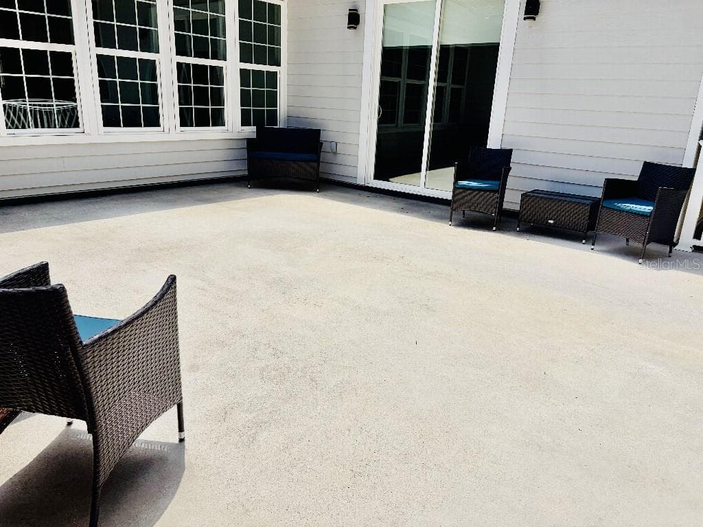 3390 WOODBERRY COURT — photo 8 of 45