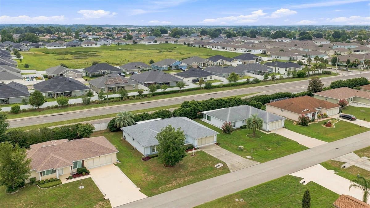8459 60TH COURT — photo 37 of 40