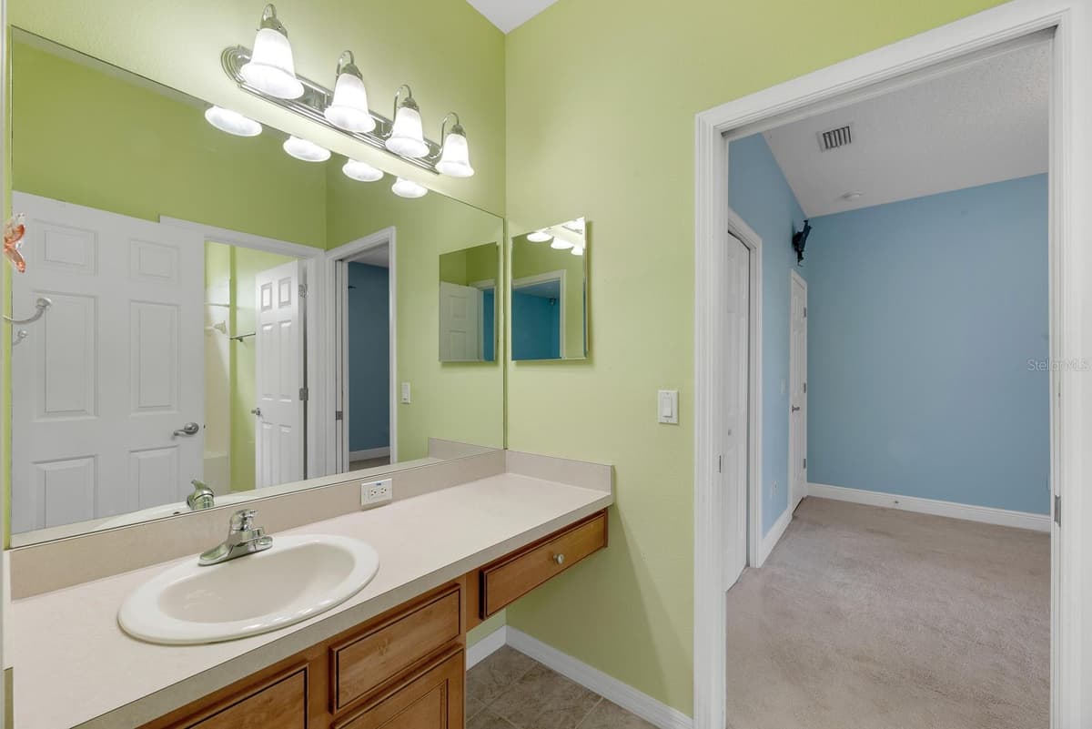 5711 TANAGERSIDE ROAD — photo 36 of 72
