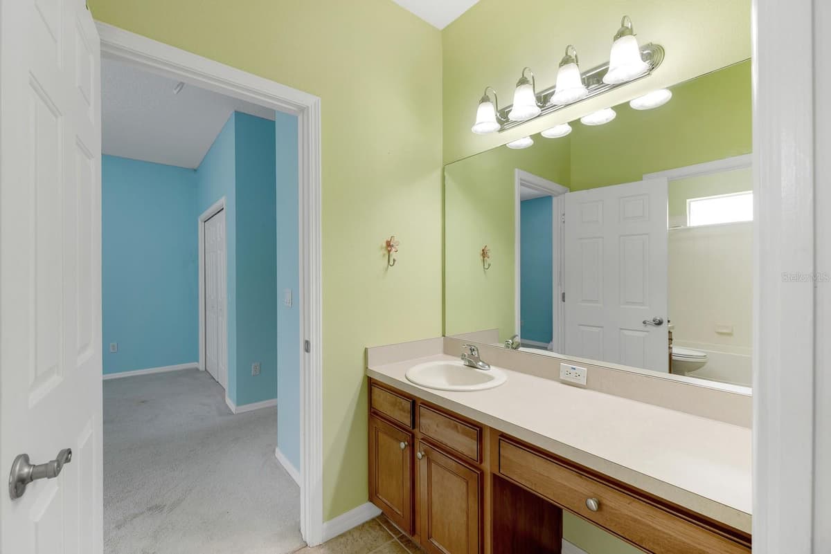 5711 TANAGERSIDE ROAD — photo 37 of 72
