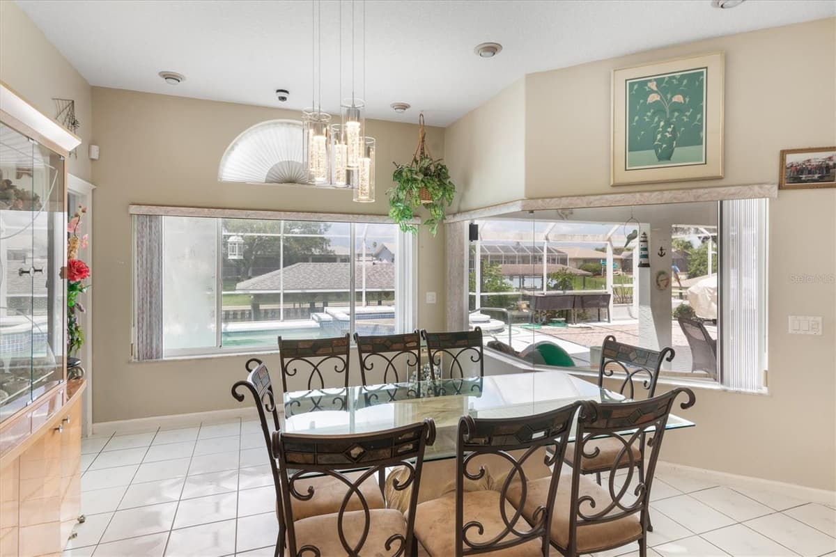 12 CLOVERDALE COURT — photo 43 of 61