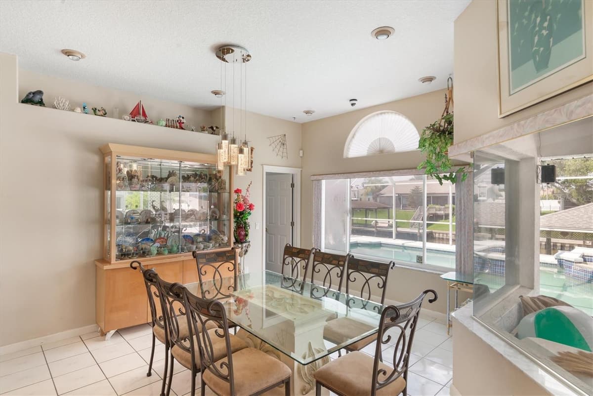 12 CLOVERDALE COURT — photo 42 of 61