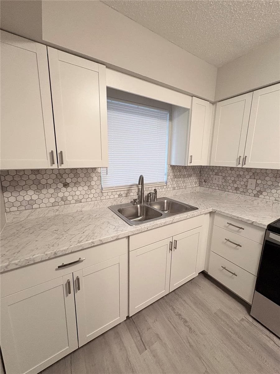 434 AVENUE D — photo 3 of 27