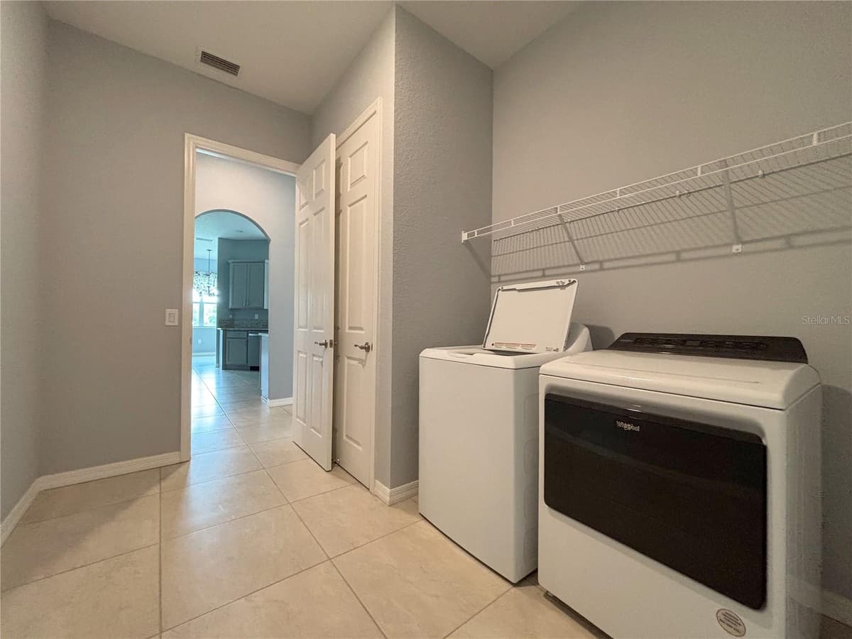 1124 SAWGRASS DRIVE — photo 12 of 71
