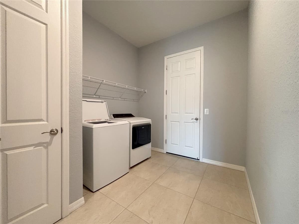 1124 SAWGRASS DRIVE — photo 11 of 71