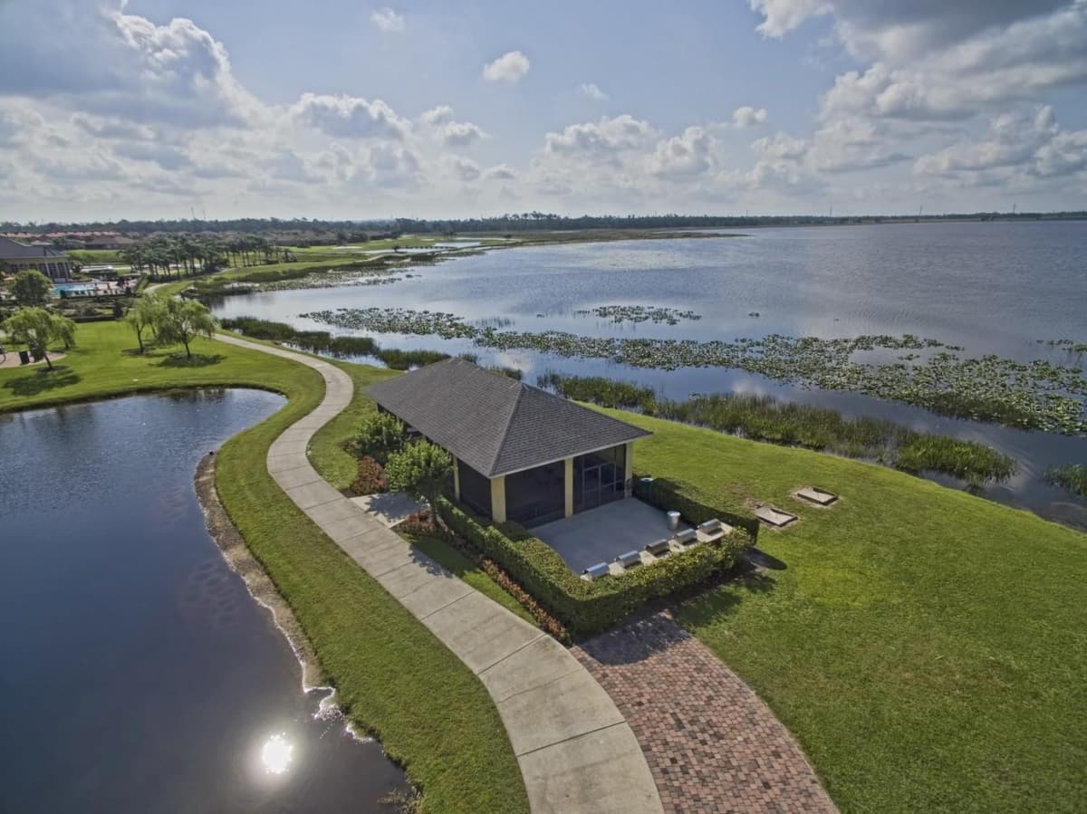 1124 SAWGRASS DRIVE — photo 45 of 71
